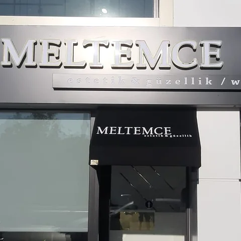 Butik Cephede Siyah Sabit Tente - uygulama detayı 1